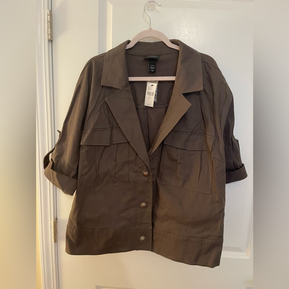 NWT laneBryant short sleeve button up coat. Size 22s/24